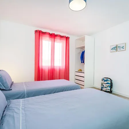 4 Bedroom Private With Large Pool, Quiet Area Bibinje