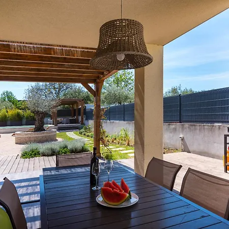 Villa 4 Bedroom Private With Large Pool, Quiet Area