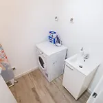 4 Bedroom Private With Large Pool, Quiet Area *