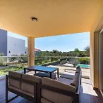 4 Bedroom Private With Large Pool, Quiet Area Villa Bibinje