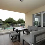 别墅 4 Bedroom Private With Large Pool, Quiet Area