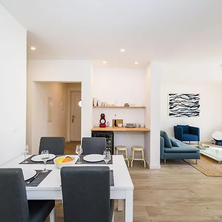 4 Bedroom Private With Large Pool, Quiet Area Bibinje
