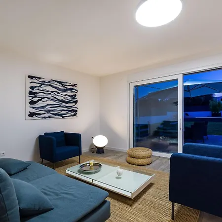 4 Bedroom Private With Large Pool, Quiet Area Bibinje